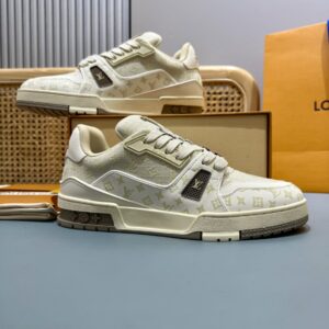 Lv-Trainer-Sneakers-Beige-Man