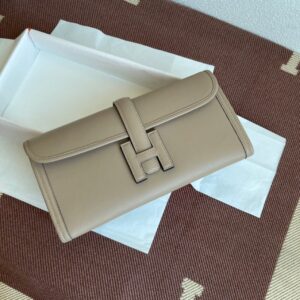 Jige Elan 29cm clutch, Trench Grey, authentic Swift calfskin, lambskin lining.