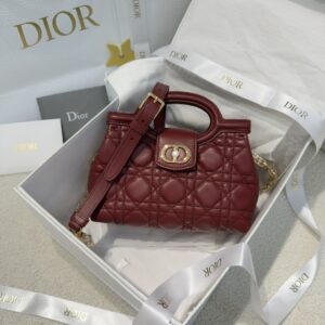 D*or Jolie Top Handle – Burgundy / Lambskin Size: 18.5 x 13 x 8.5 cm