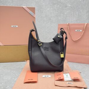 Miu Miu Fall/Winter 2025 Pop-up Collection shoulder bag in grained leather Dimensions: 24 x 13 x 32 cm