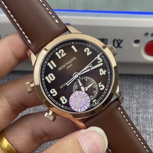 Patek Philippe Chronograph! Powered by a fully automatic 7750 chronograph movement.